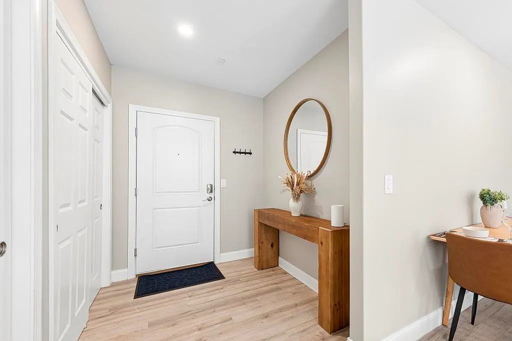 6 Jefferson Way — Photo 3