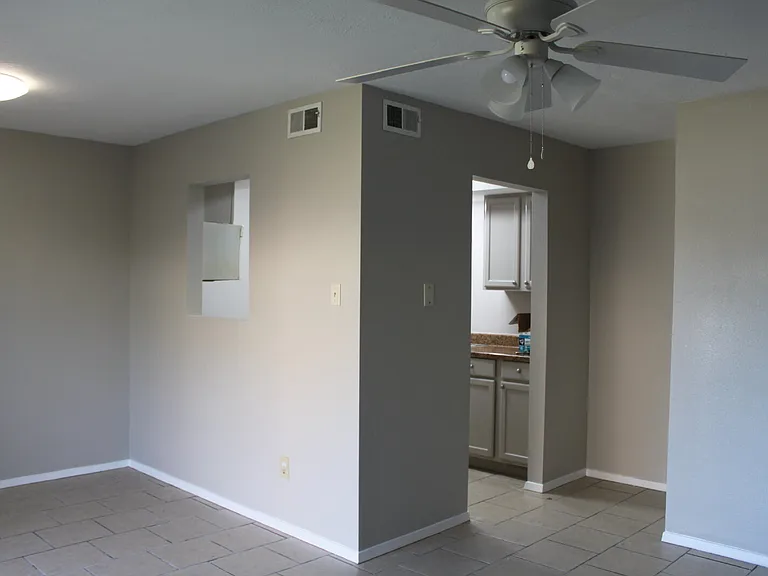 2403 Bosque Dr #B — Photo 6