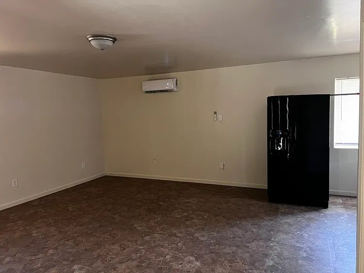 Studio, 600 sqft, $1,000 — Photo 4