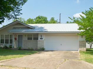 401 12th Pl NE, Miami, OK 74354