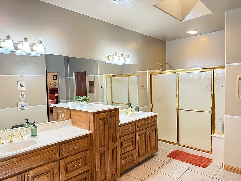 2105 W Gold Dust Ln — Photo 8