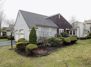 24 John Adams Ct, Monroe Township, NJ 08831
