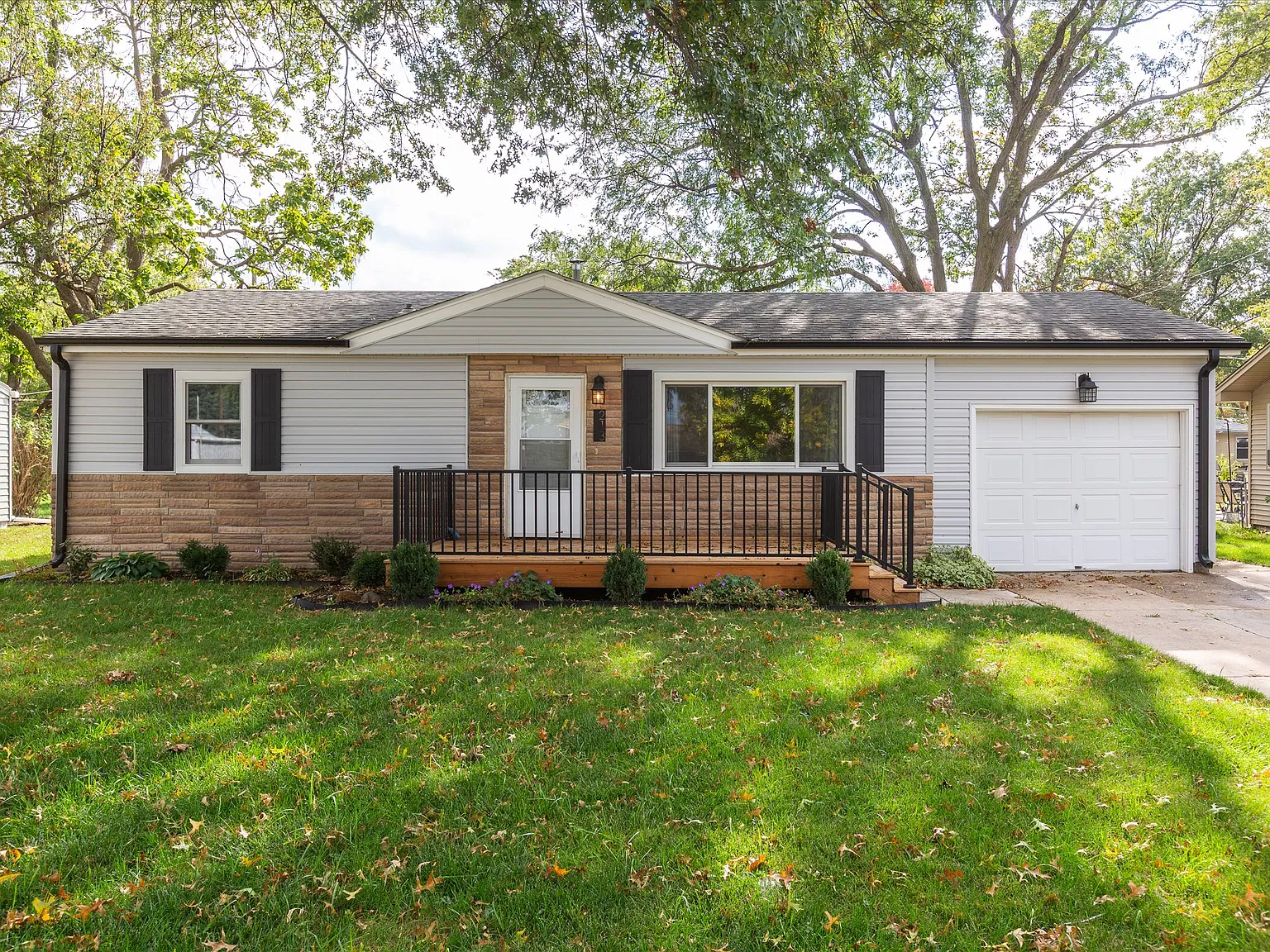 3 bed, 864 sqft, $1,850 — Photo 3