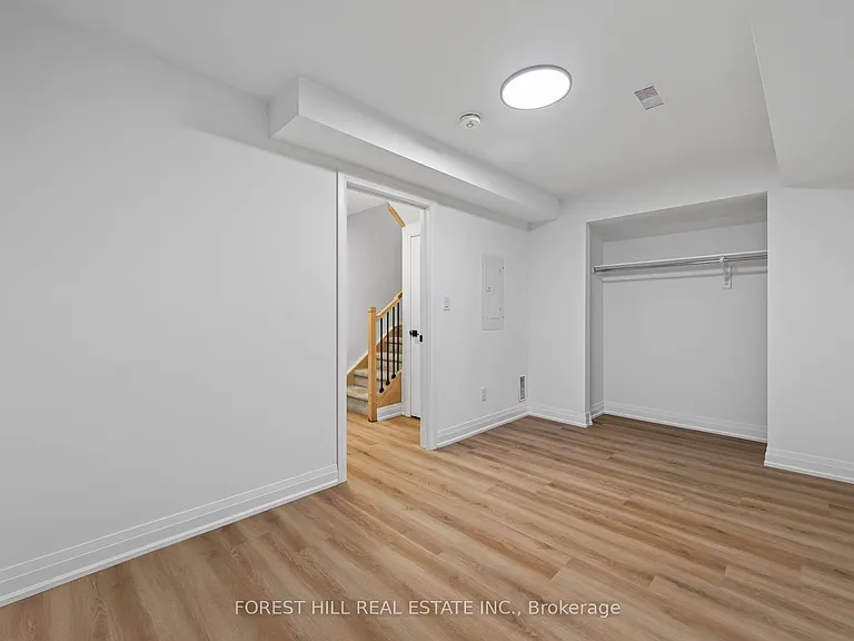 221 Churchill Ave #R — Photo 22