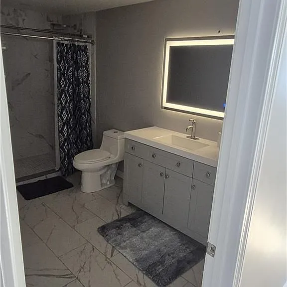 76 Pembroke Ave — Photo 5