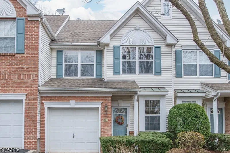124 Stratford Dr