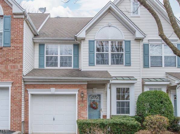 124 Stratford Dr