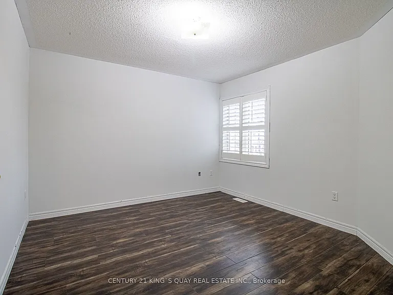 6 Messina Ave — Photo 29