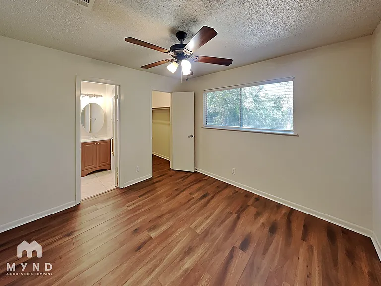 5204 Regency Cv — Photo 14