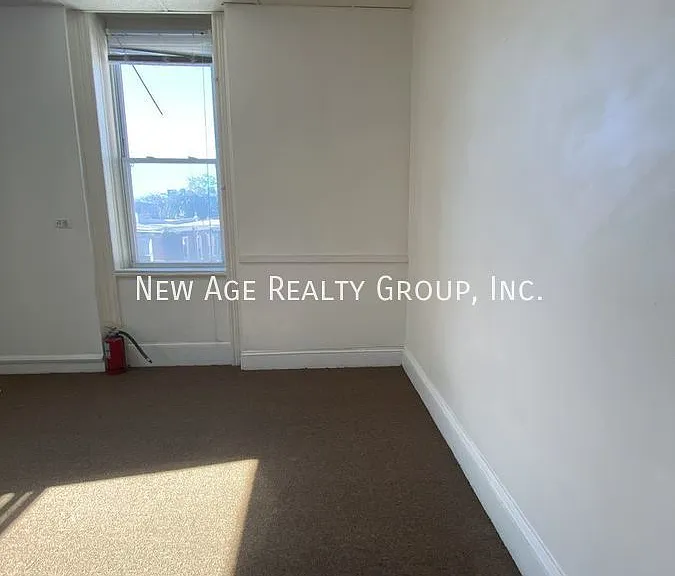 3240 N 15th St #3 — Photo 6