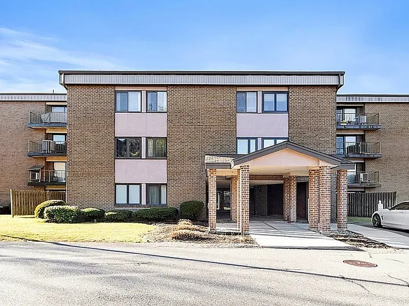 2 Ledgewood Way #1A