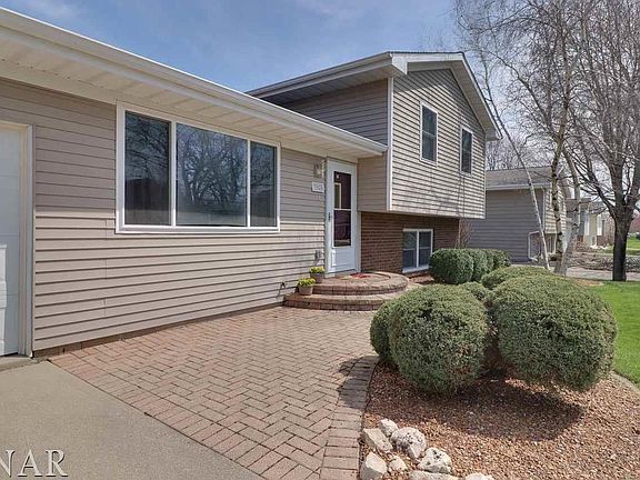2nd image of 3020 Ann Dr