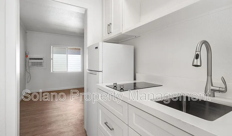 149 Mason St #B — Photo 2