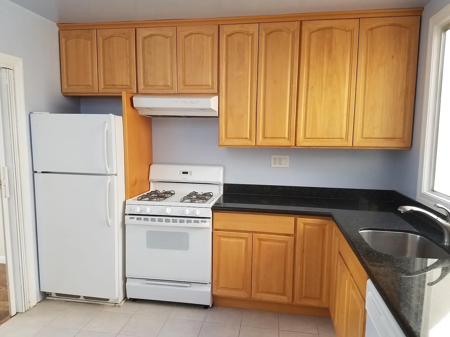 3 bed, $4,900 — Photo 4