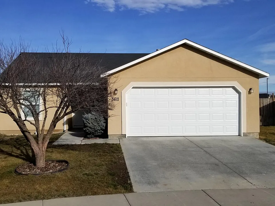 3611 Middlepark Ct
