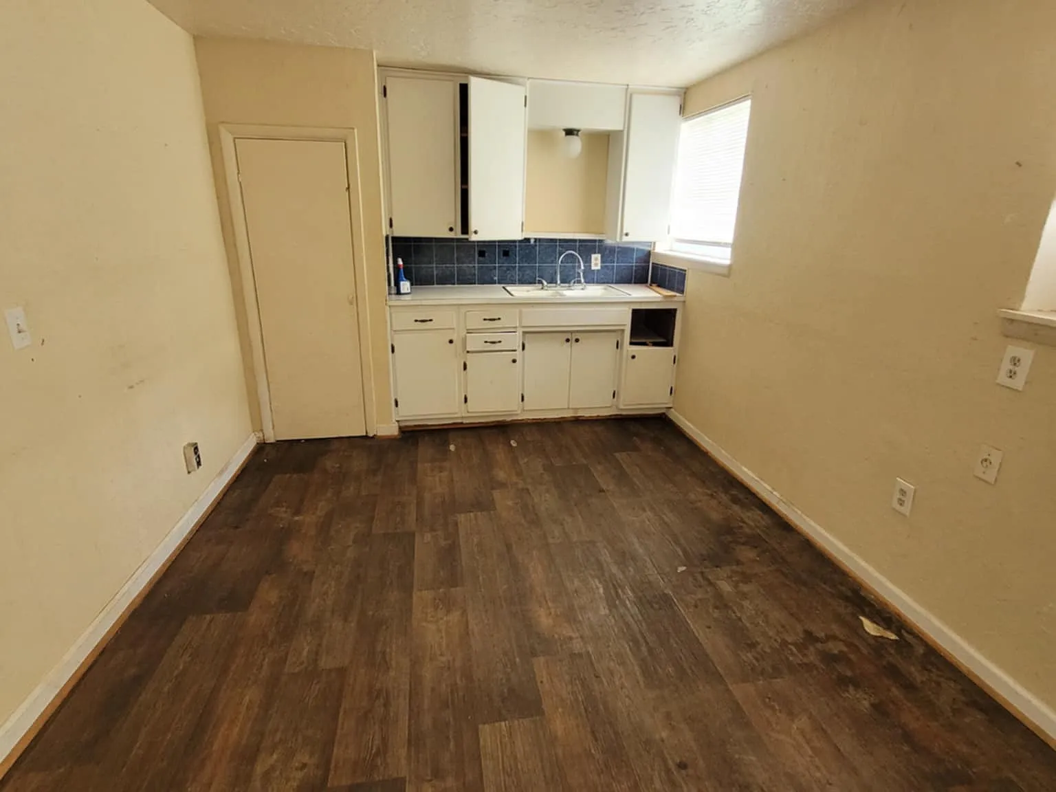 1211 W. Oak Avenue - 1/2 — Photo 2