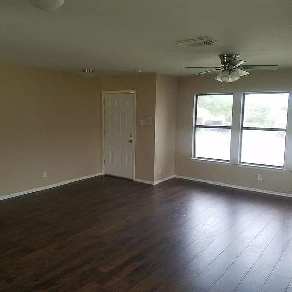 7902 Oval Mdws — Photo 6