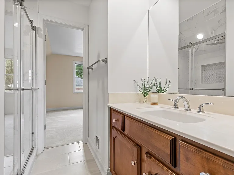 1526 Allison Dr — Photo 9