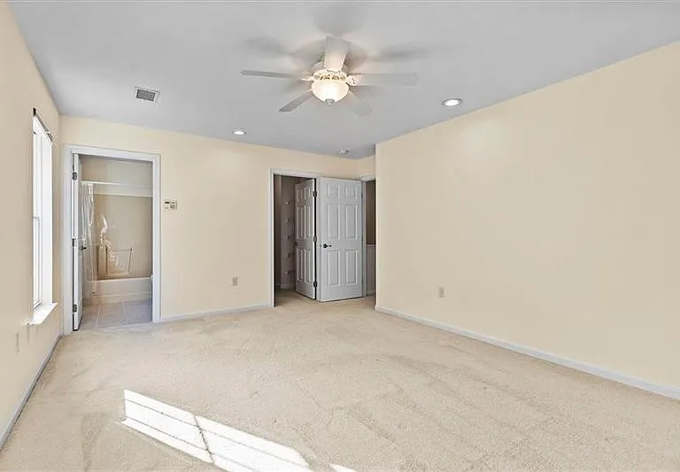 510 Village Green Blvd W — Photo 13
