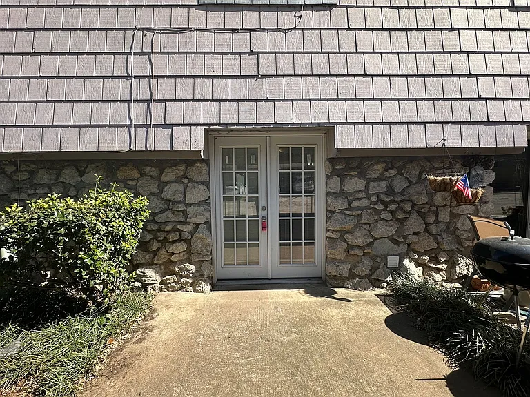 6066 Nw Expy — Photo 3