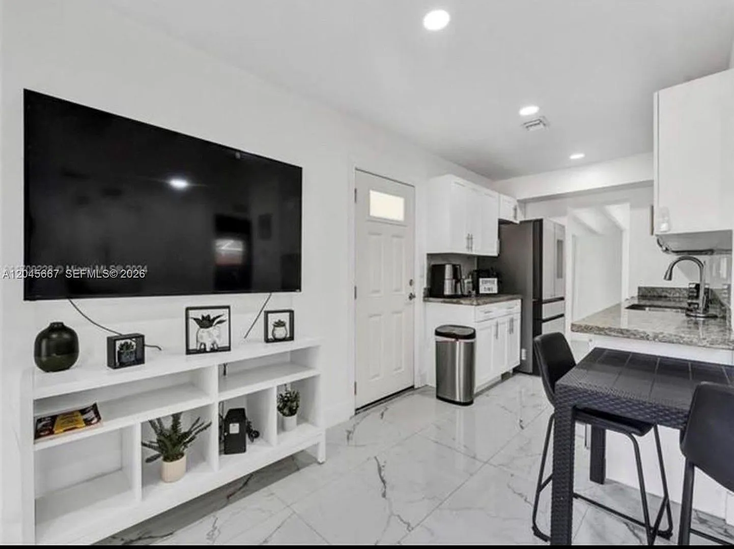 2730 NE 16th Avenue 0, Pompano Beach, FL 33064 - 6949 — Photo 4