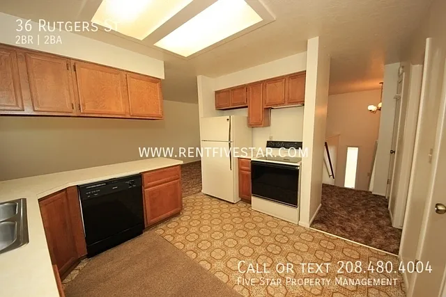 36 Rutgers St — Photo 8