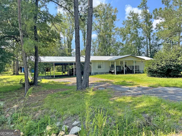 315 Garrison St, Pembroke, GA 31321