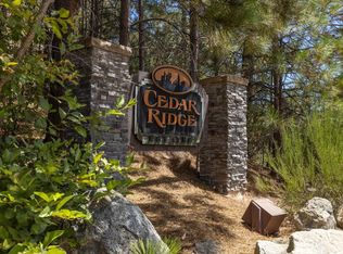 8 N Cedar Vista Cir, Bass Lake, CA