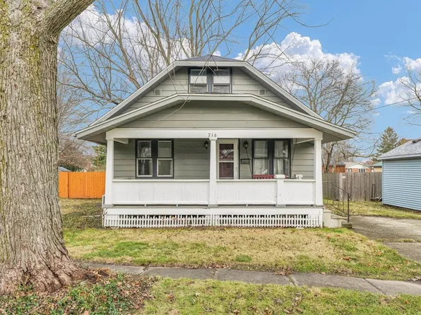 716 W Blaine St, Monticello, IL 61856