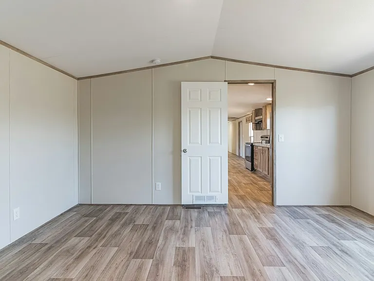 109 E Briar Dr — Photo 8