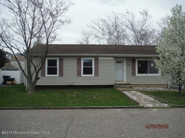 1237 Spray Ave, Beachwood, NJ 08722