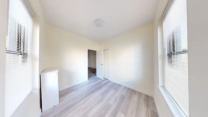 Rented by Compass | media 7