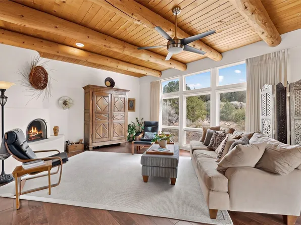215 La Marta Ct, Santa Fe, NM 87501