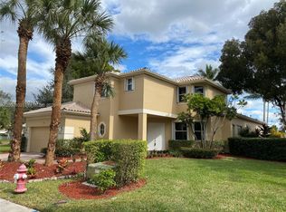 2486 Bay Isle Dr, Fort Lauderdale, FL 33327