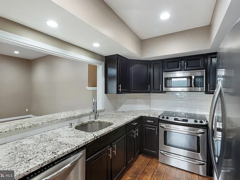 4807 Birch Cir #142 — Photo 5