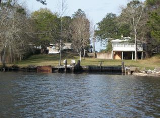 160 Eckie Dr, Freeport, FL 32439