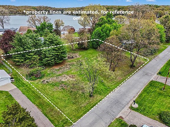 4th image of 18 & 19 Elizabeth Dr