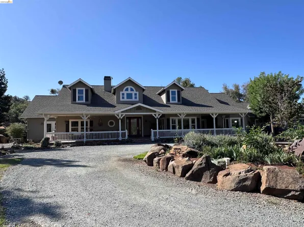 15885 Avenida Del Sol, Sonora, CA 95370