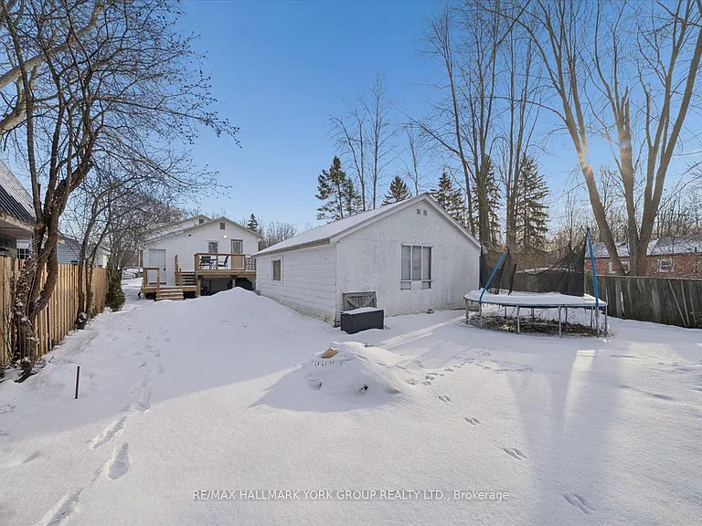 27008 Kennedy Rd #UPPER — Photo 26