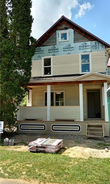 1st image of 364 Clairmonte Ave