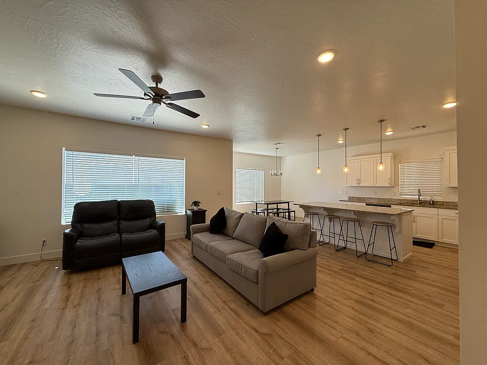 539 S Stewart Creek Cv #A