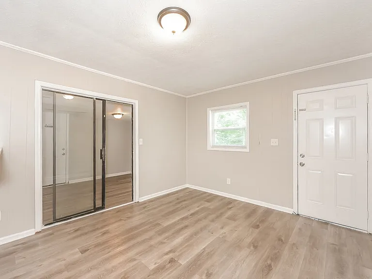 123 Sir Gregory Mnr — Photo 5