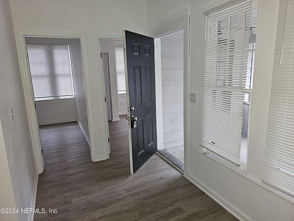 4th image of 553 W 18TH Street
