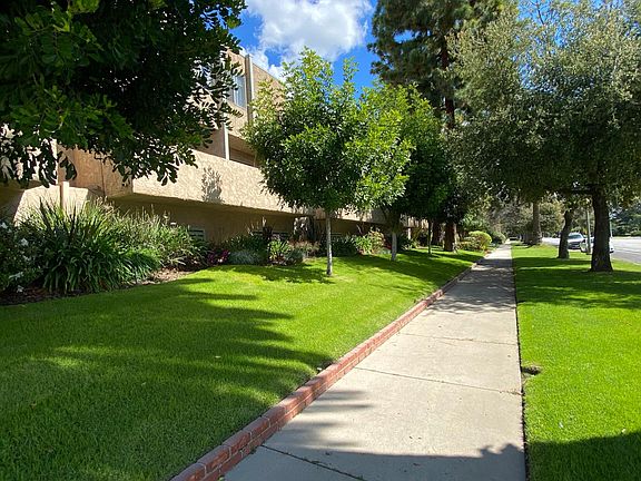 2nd image of 1425 E Orange Grove Blvd #27