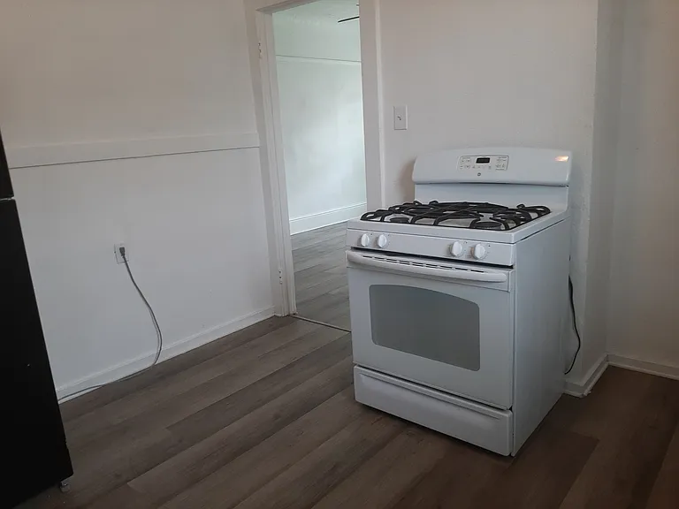 529 N Monroe St #3 — Photo 6