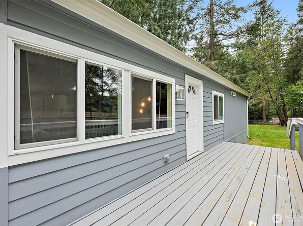 7591 SE Fragaria Road, Olalla, WA 98359