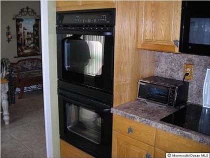 4th image of 513A Cheshire Ct