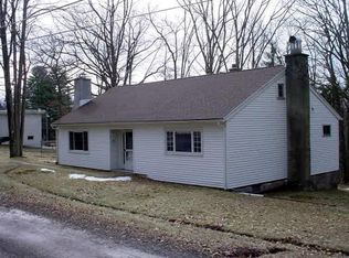 Lake Rd, Hawley, PA 18428