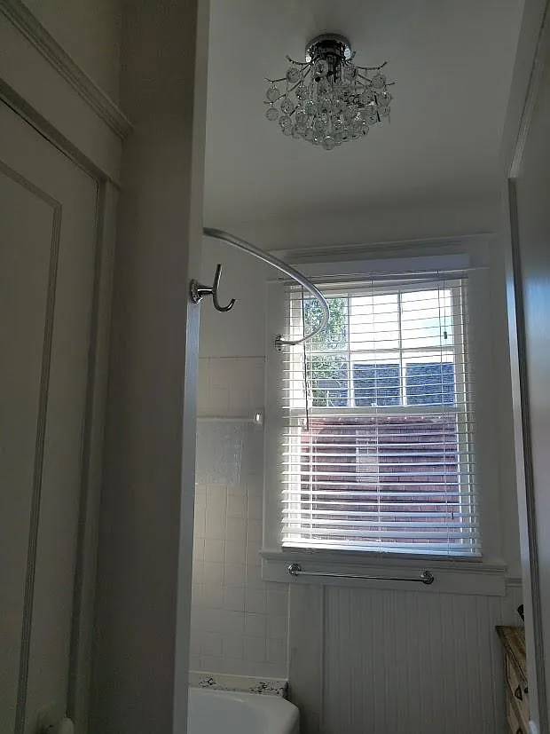 3 bed, $2,500 — Photo 2