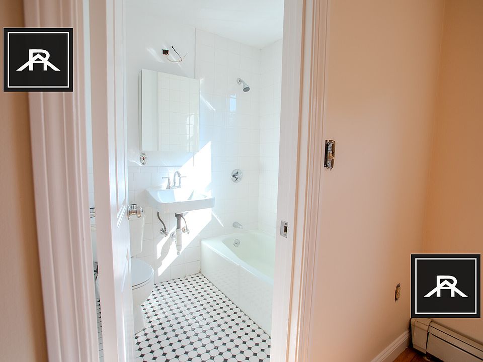 2nd image of 903 Beacon St #9